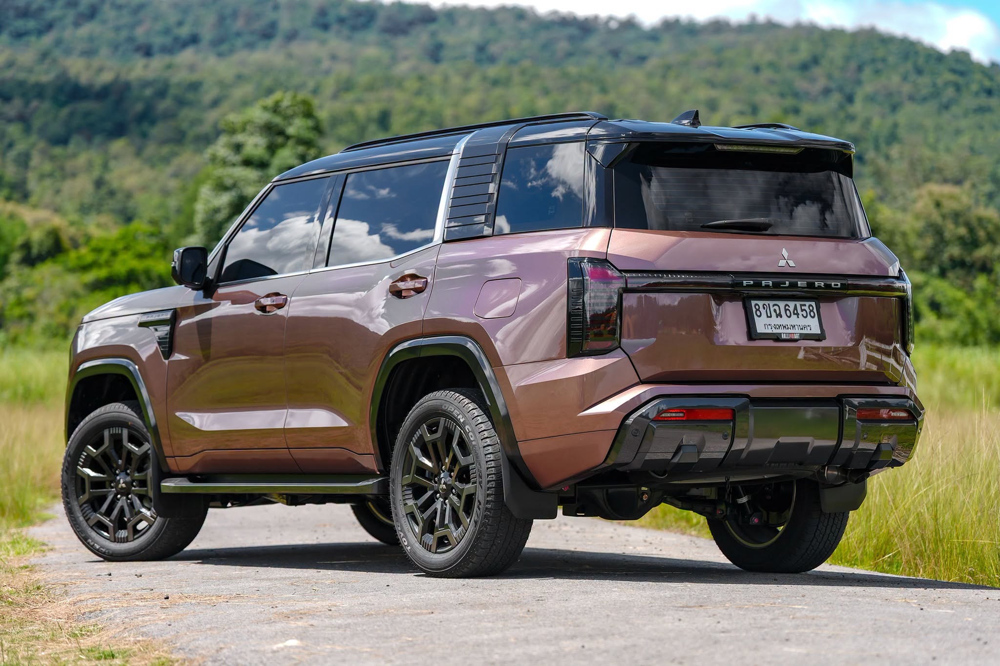 All NEW Mitsubishi PAJERO -6.jpg
