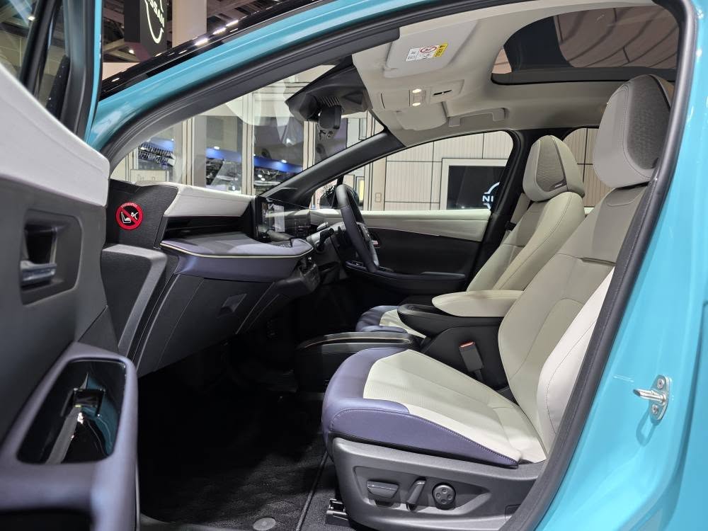 All NEW Nissan LEAF 10.jpg All NEW Nissan LEAF 10.jpg