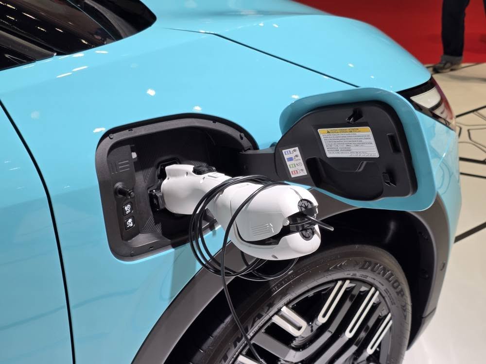 All NEW Nissan LEAF 7.jpg All NEW Nissan LEAF 7.jpg