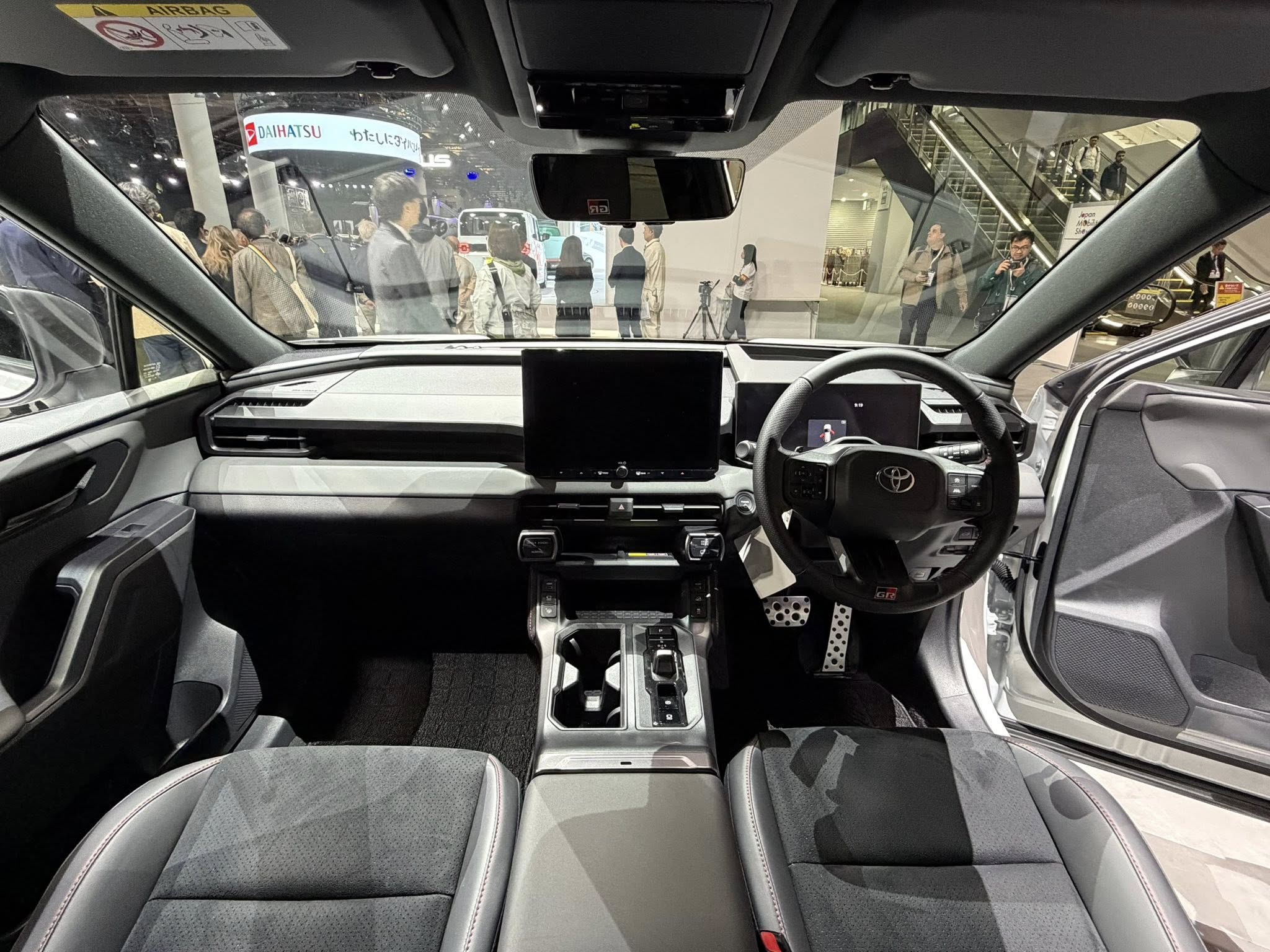 All NEW Toyota RAV4 PHEV GR SPORT 4.jpg All NEW Toyota RAV4 PHEV GR SPORT 4.jpg