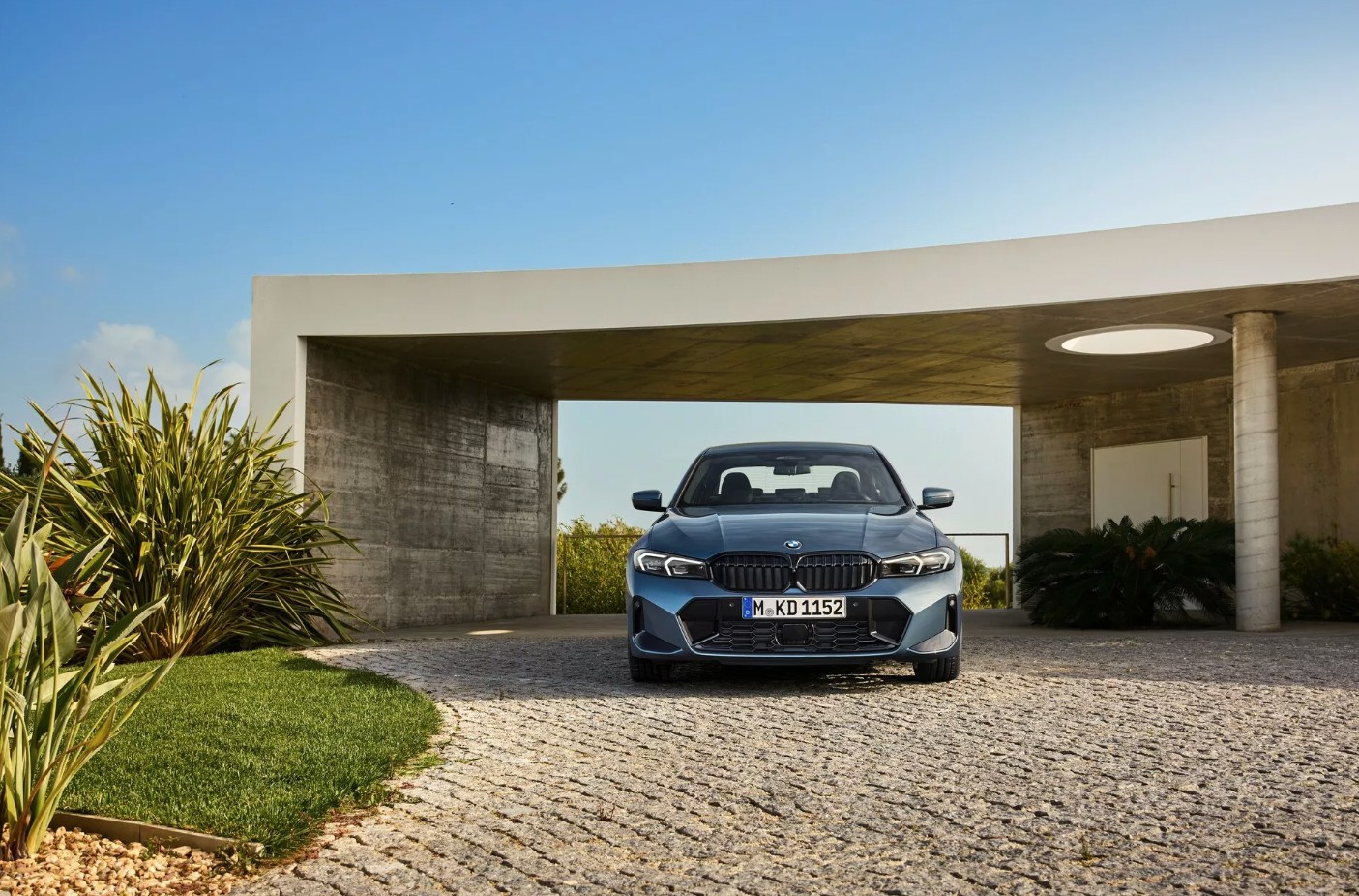 BMW 3-Series 2025  4.jpg