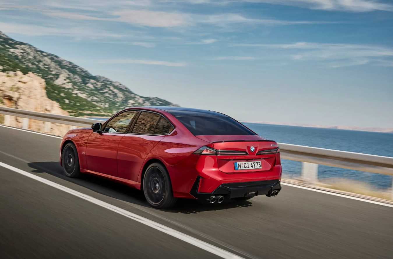 BMW-3-Series-New-Photos-2027 5.png