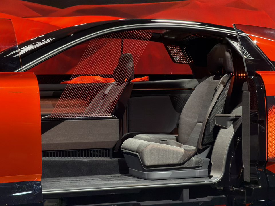 CENTURY – CONCEPT CAR 8.jpg CENTURY – CONCEPT CAR 8.jpg