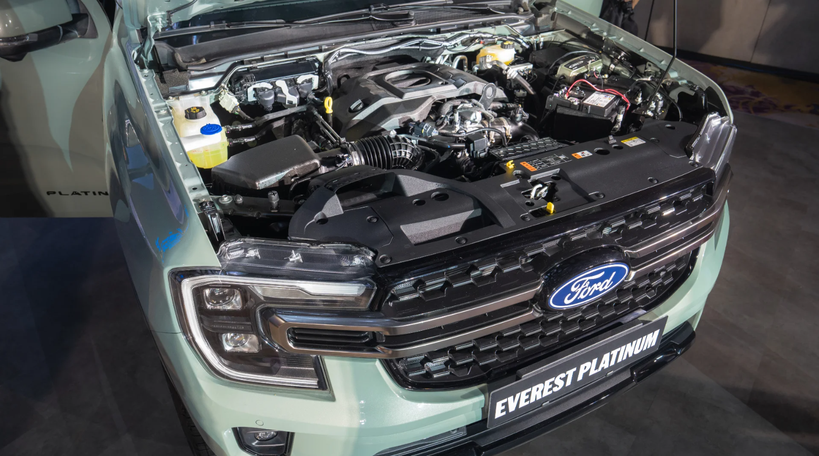 Ford Everest 2027 3.png