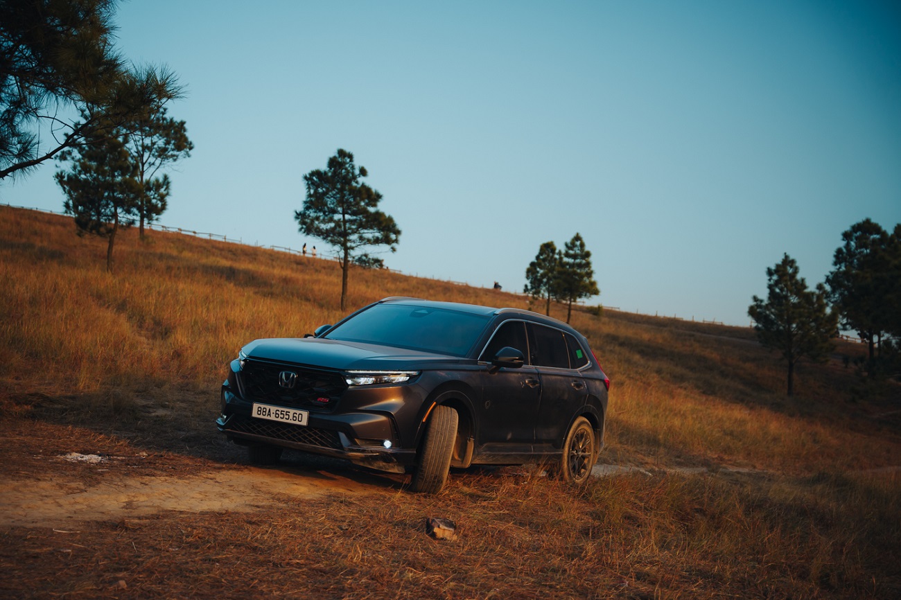 Honda CR-V (4).jpg Honda CR-V (4).jpg