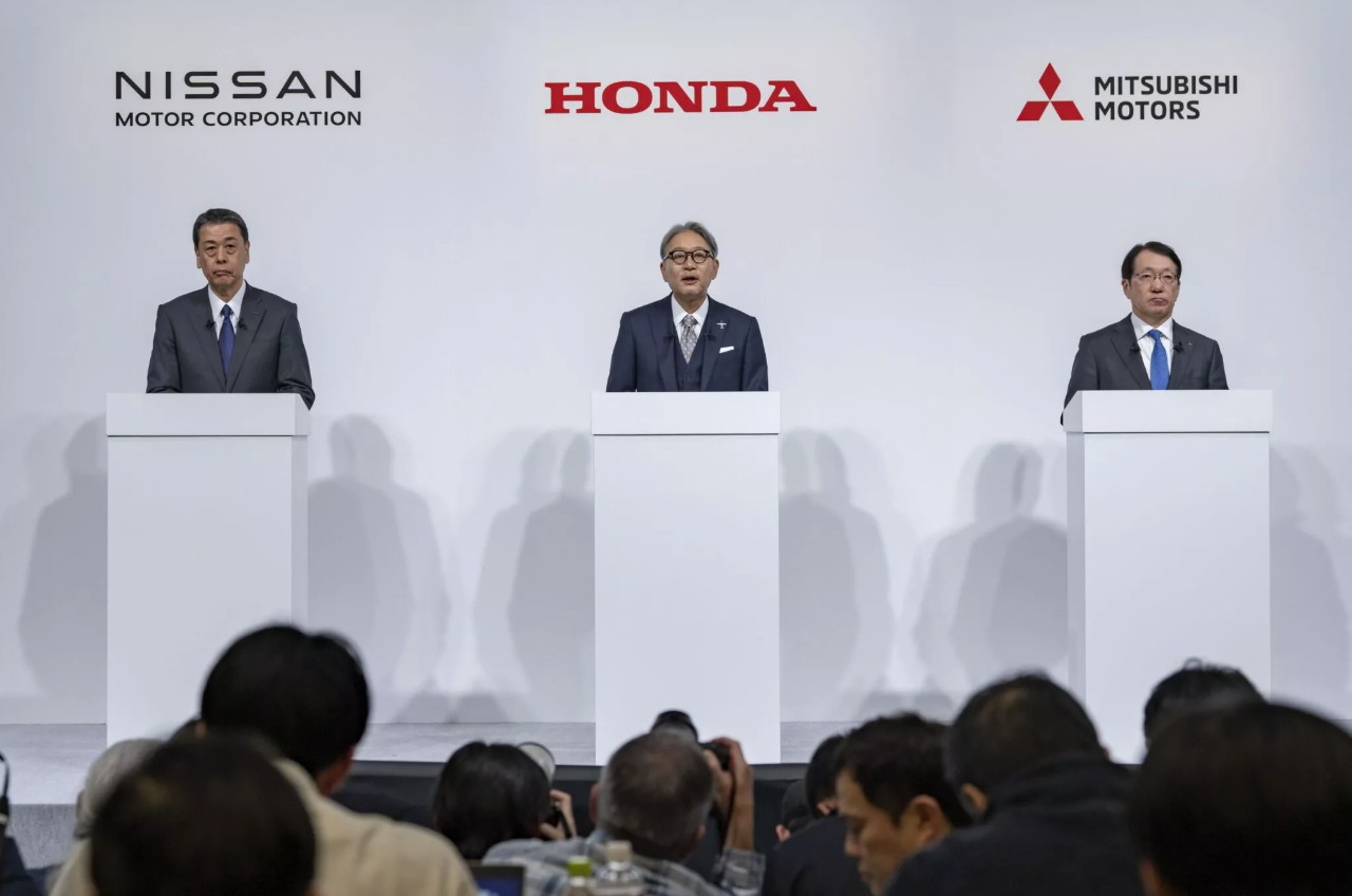 Honda Nissan-1.jpg