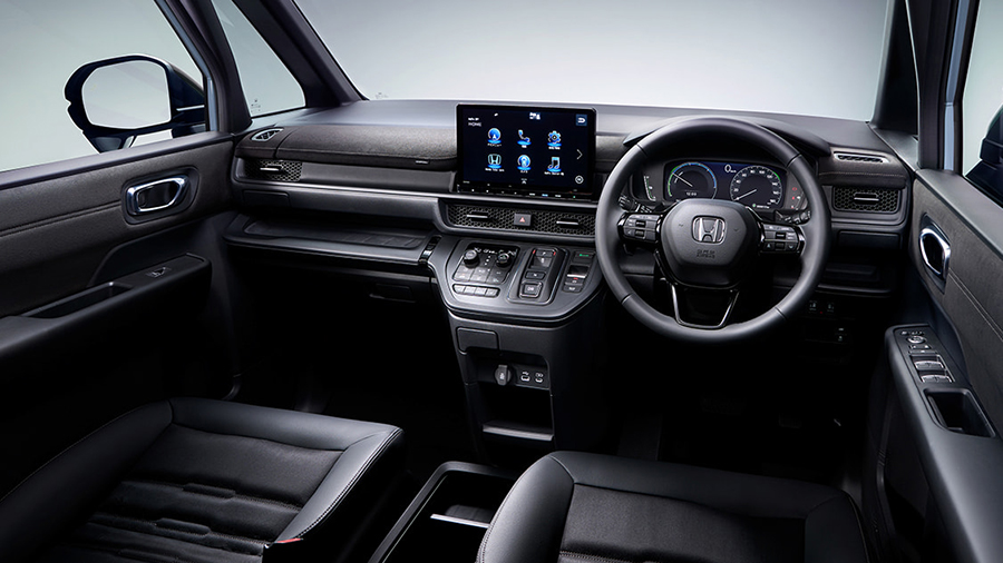 Honda-Step-WGN-e-HEV-Interior-2.jpg
