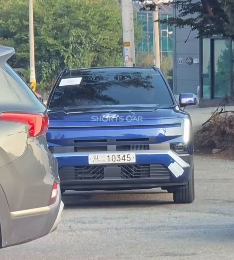 Hyundai Tucson 2027 xanh-1.jpg