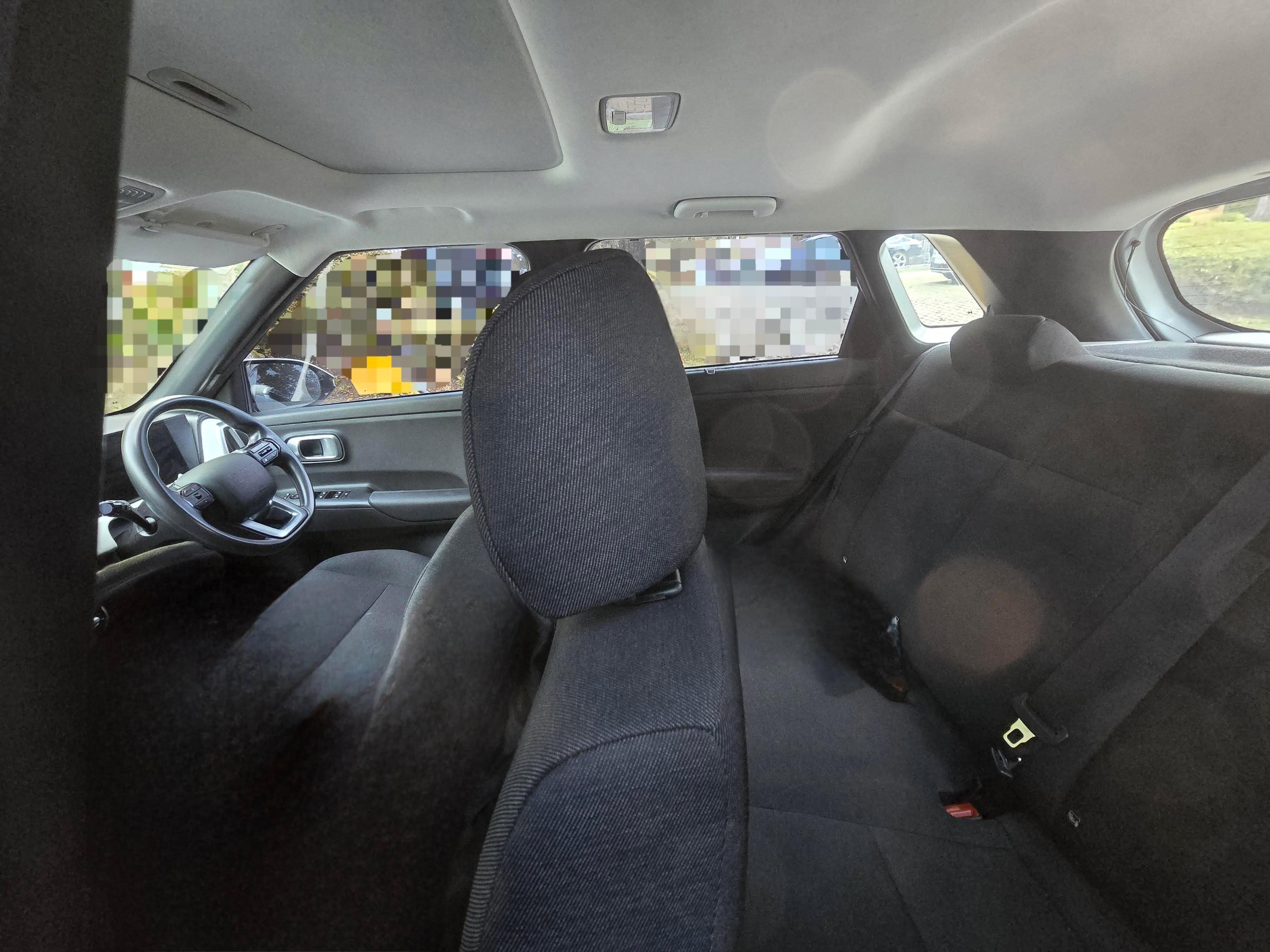hyundai-venue-spotted-casper-ivory8.jpg
