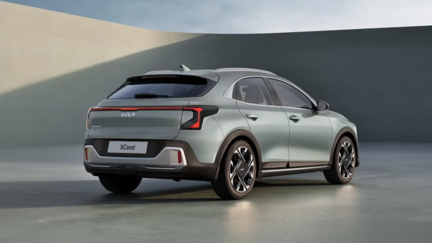 Kia-Xceed-Pre-launch.jpg