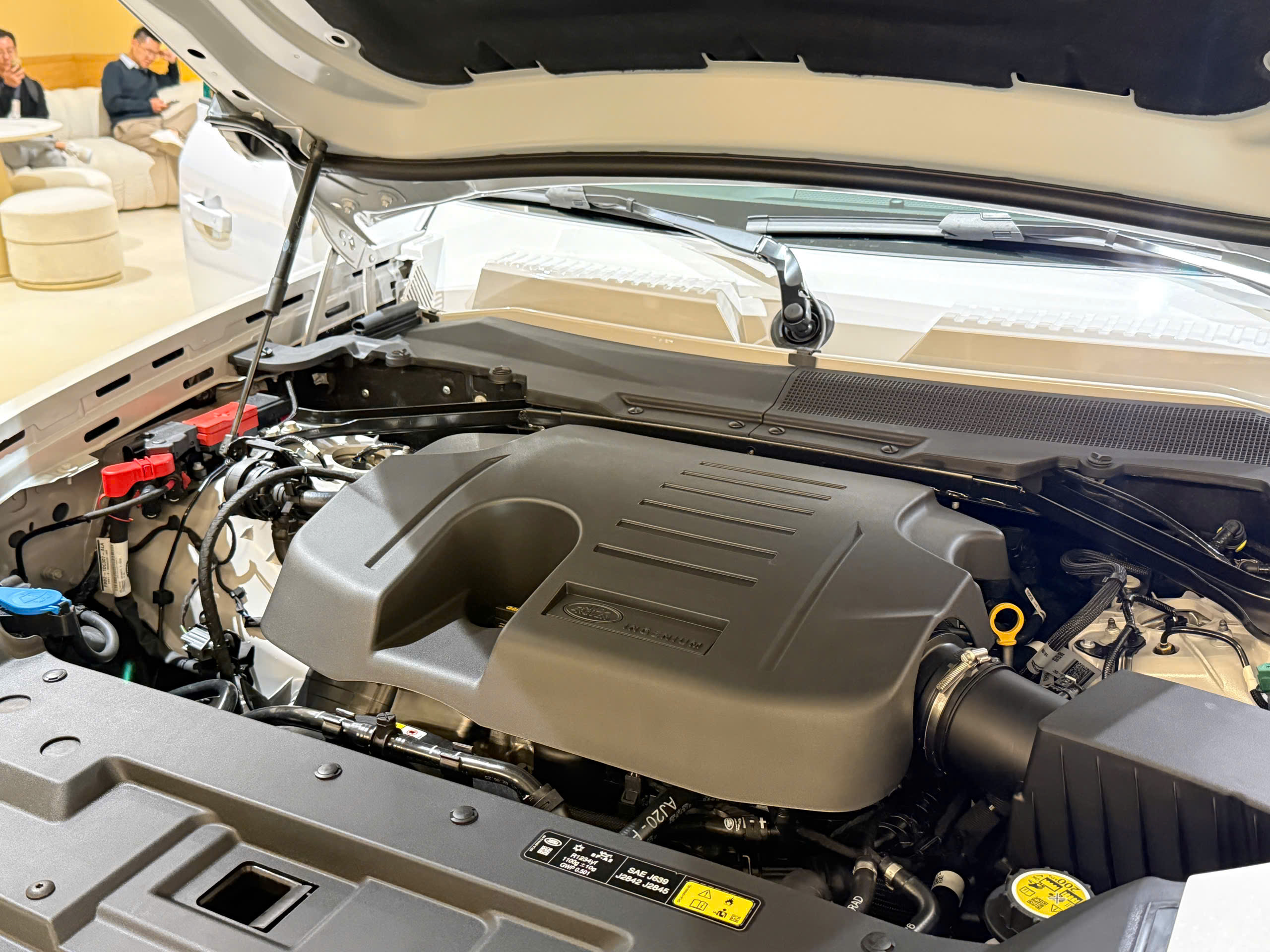 Land Rover Defender 2026 9.jpg