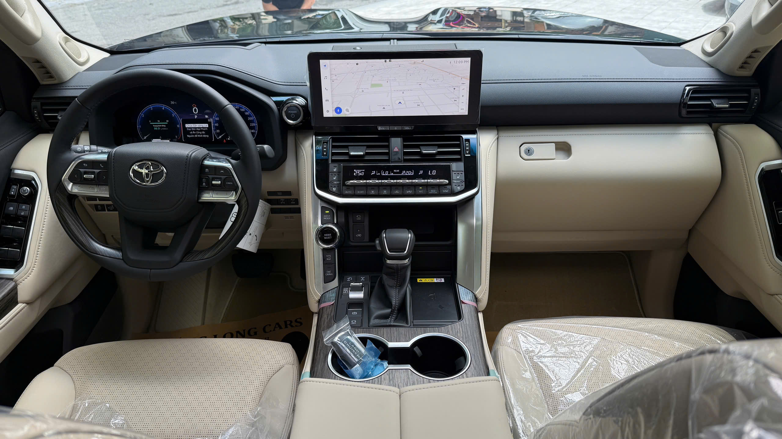 LC300 HEV (10).jpg