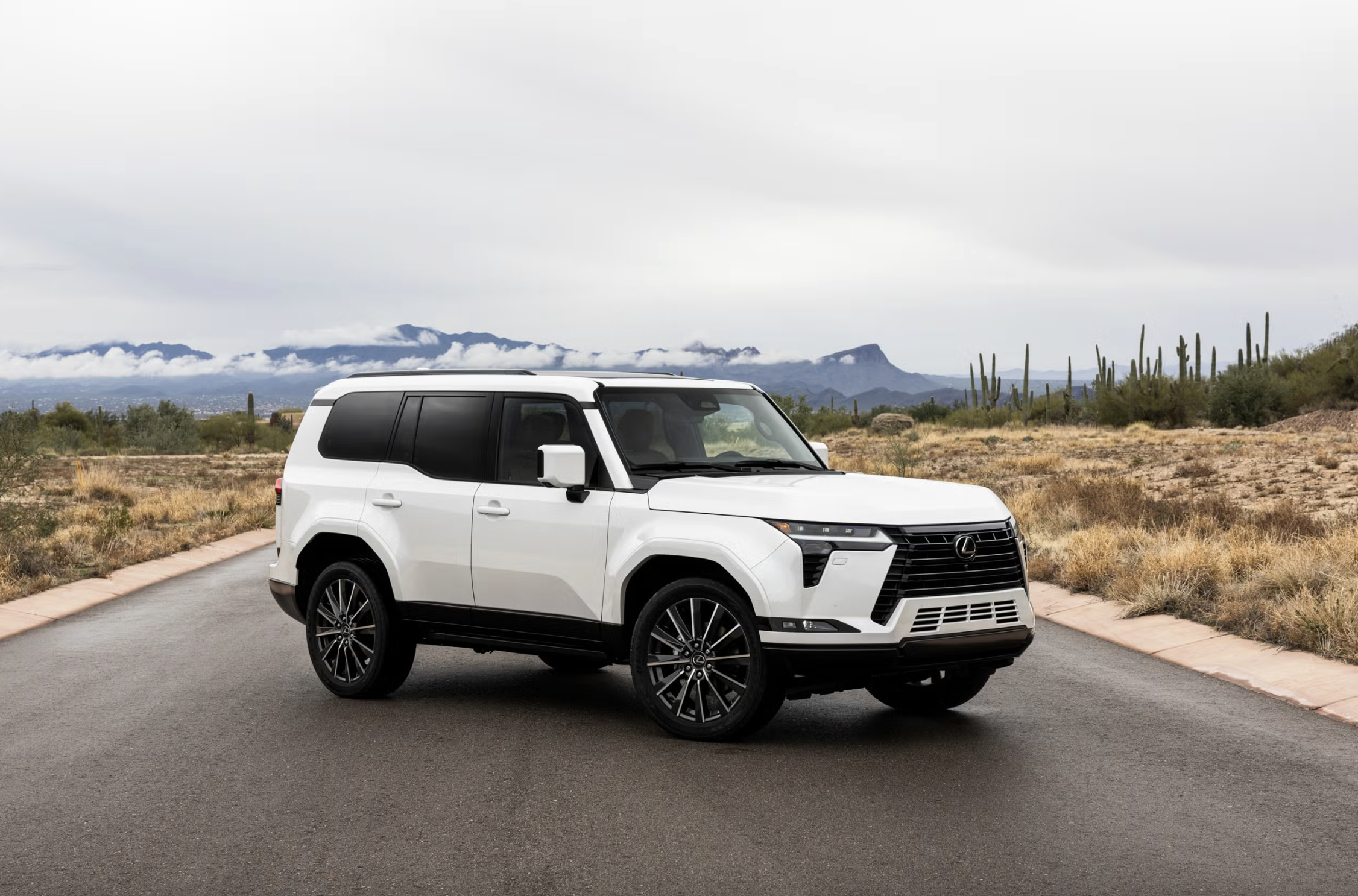 Lexus GX 2026-08-30 lúc 13.51.45.png