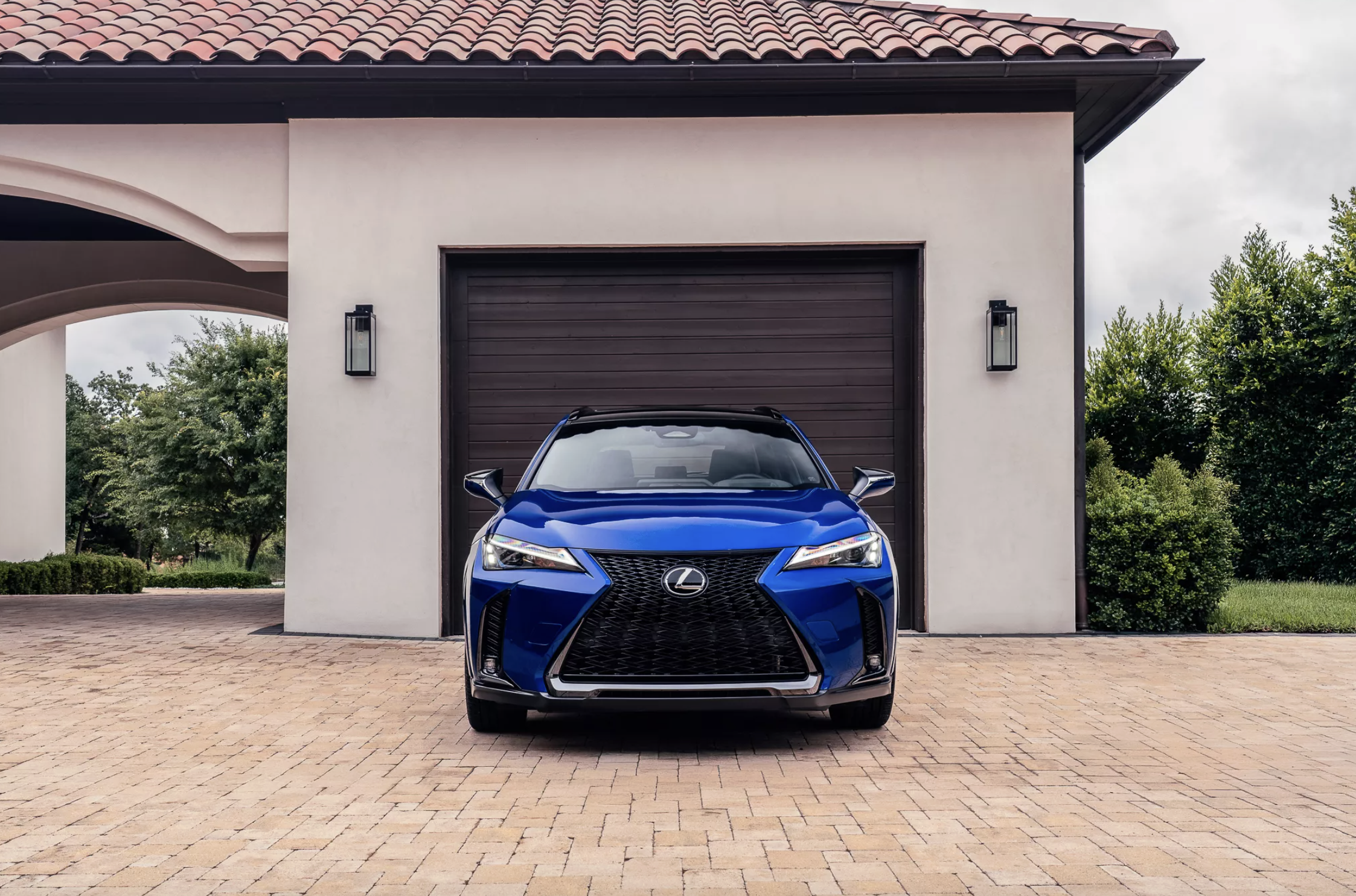 Lexus UX 2025-11-15 lúc 08.57.48.png