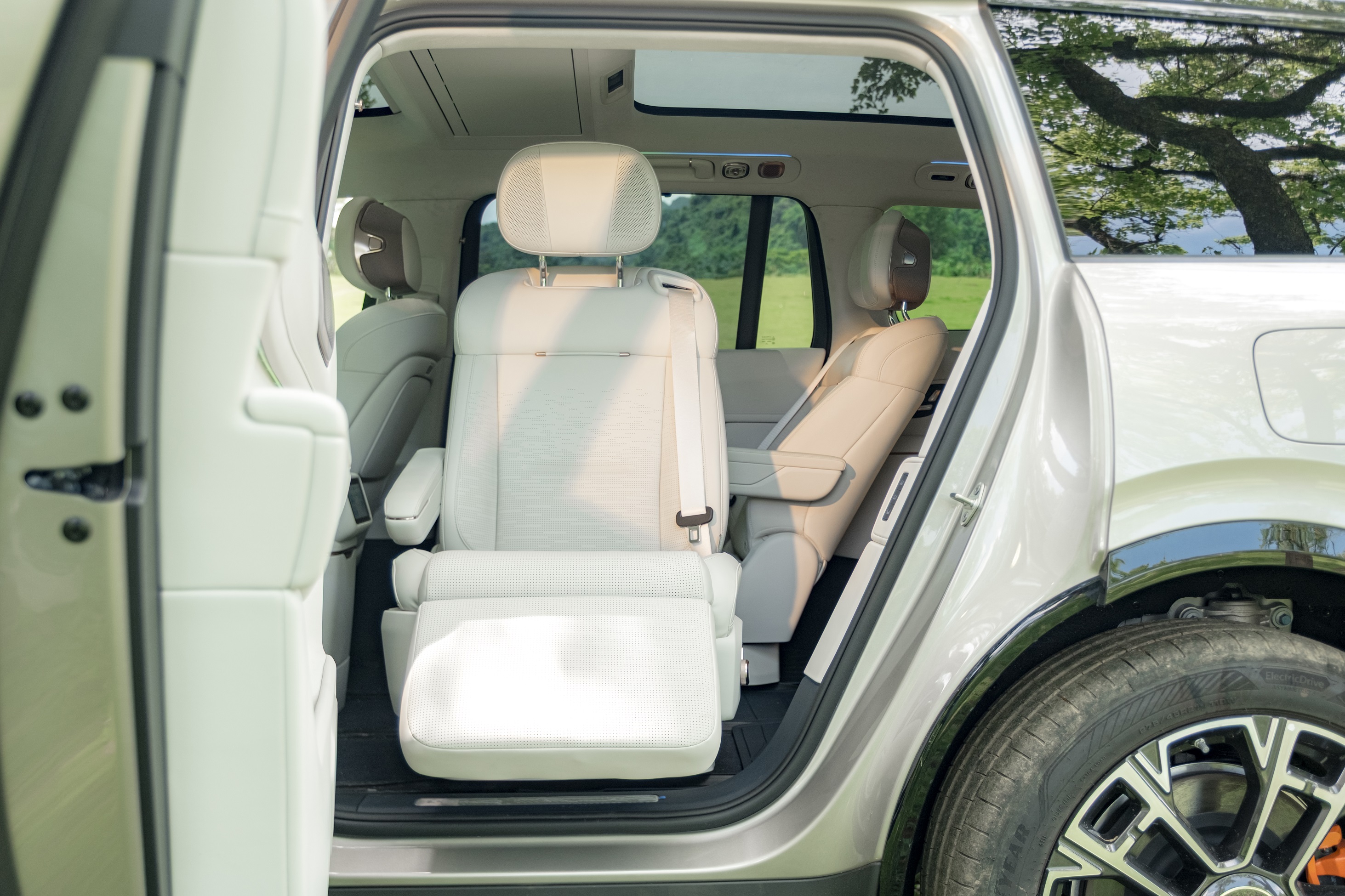 Lynk & Co 900  (2).JPG