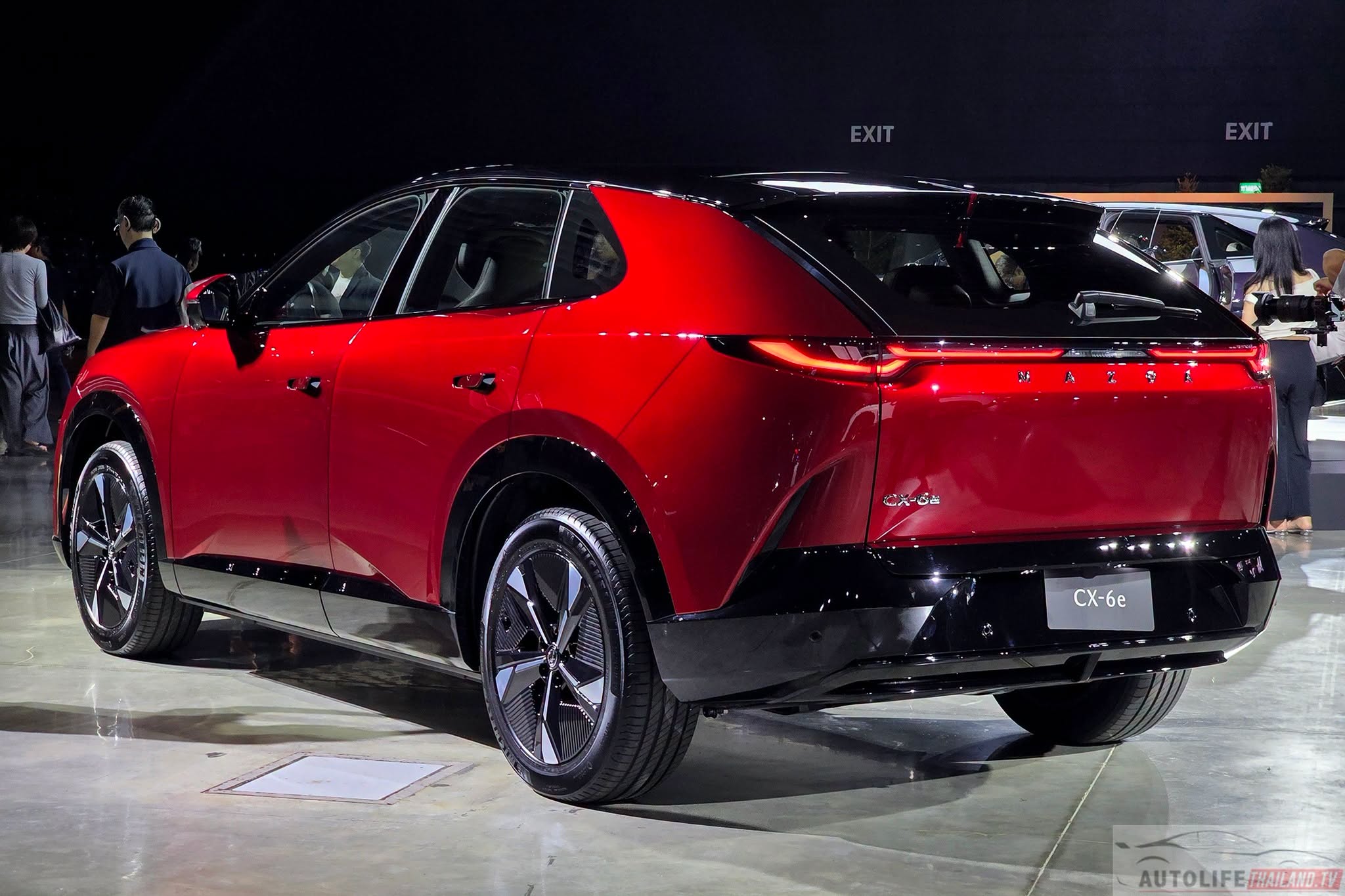 Mazda CX-6e 2027 2.jpg