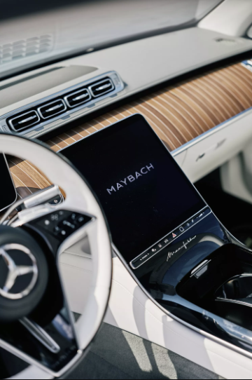 Mercedes-Maybach S680 2.PNG