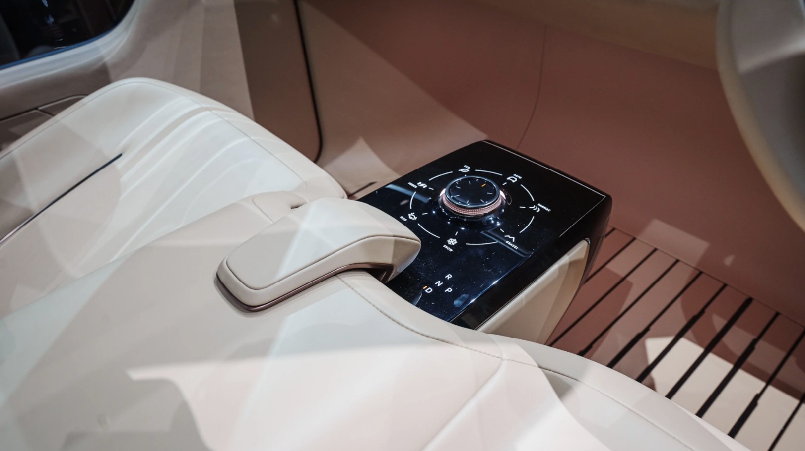 mitsubishi-elevance-concept-10.jpg mitsubishi-elevance-concept-10.jpg