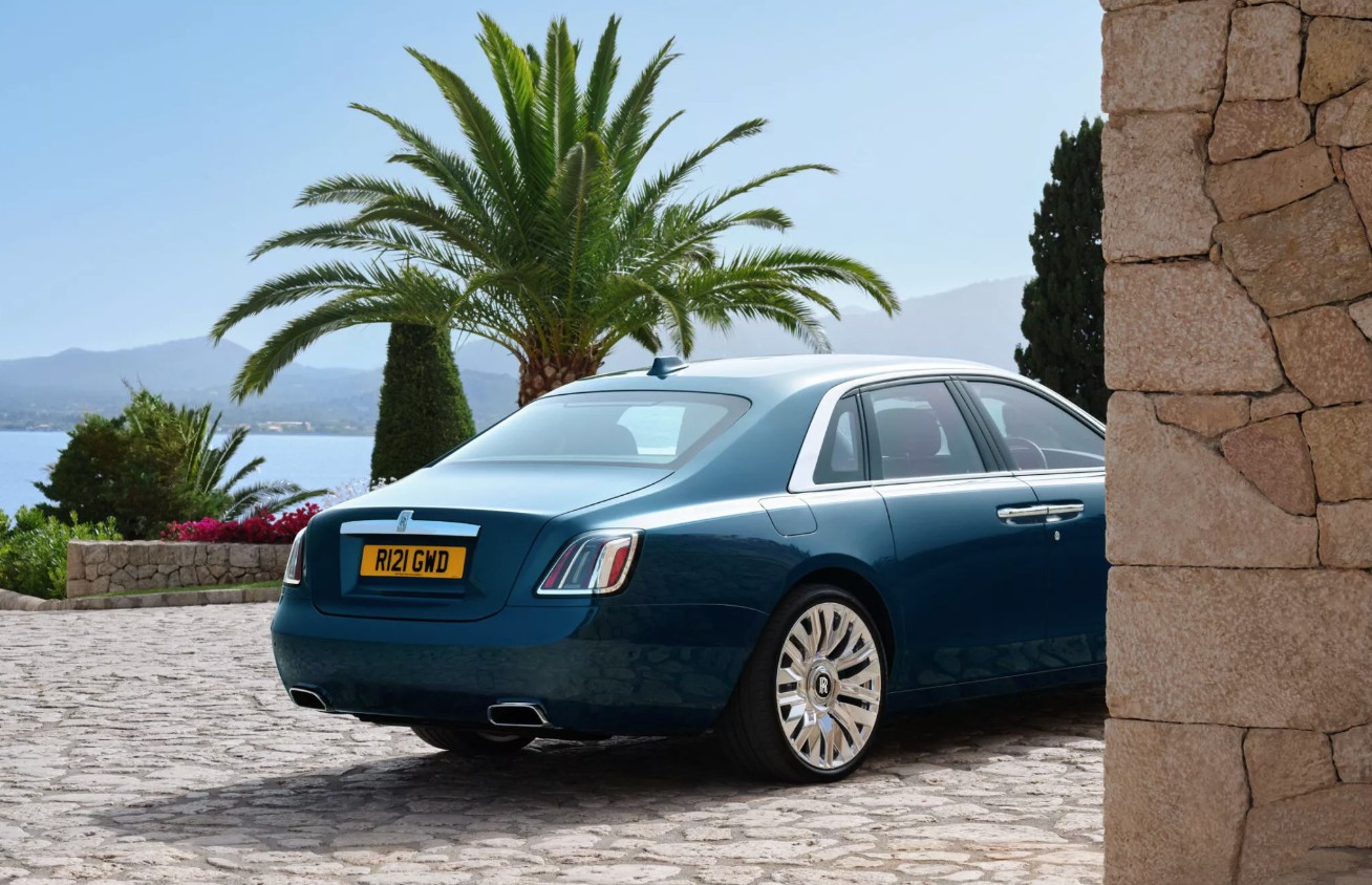 Rolls-Royce Ghost Series II 4.jpg