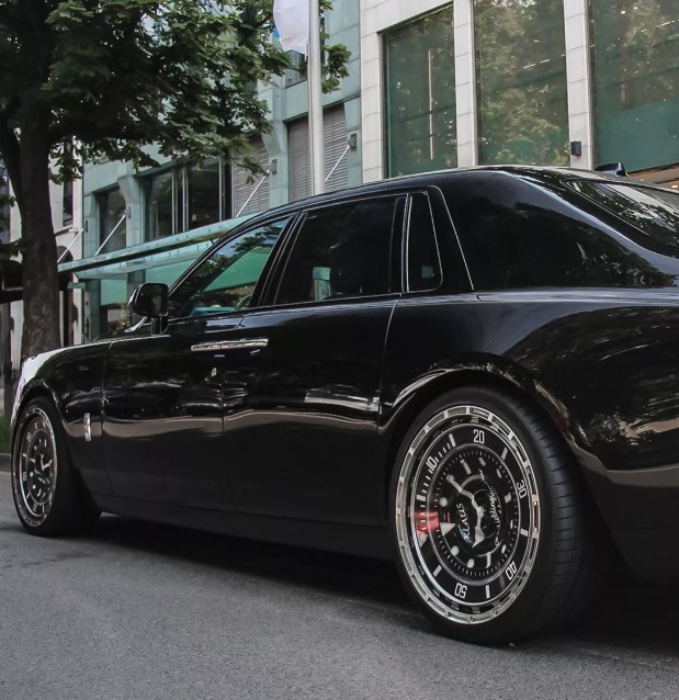 Rolls Royce Phantom.jpg