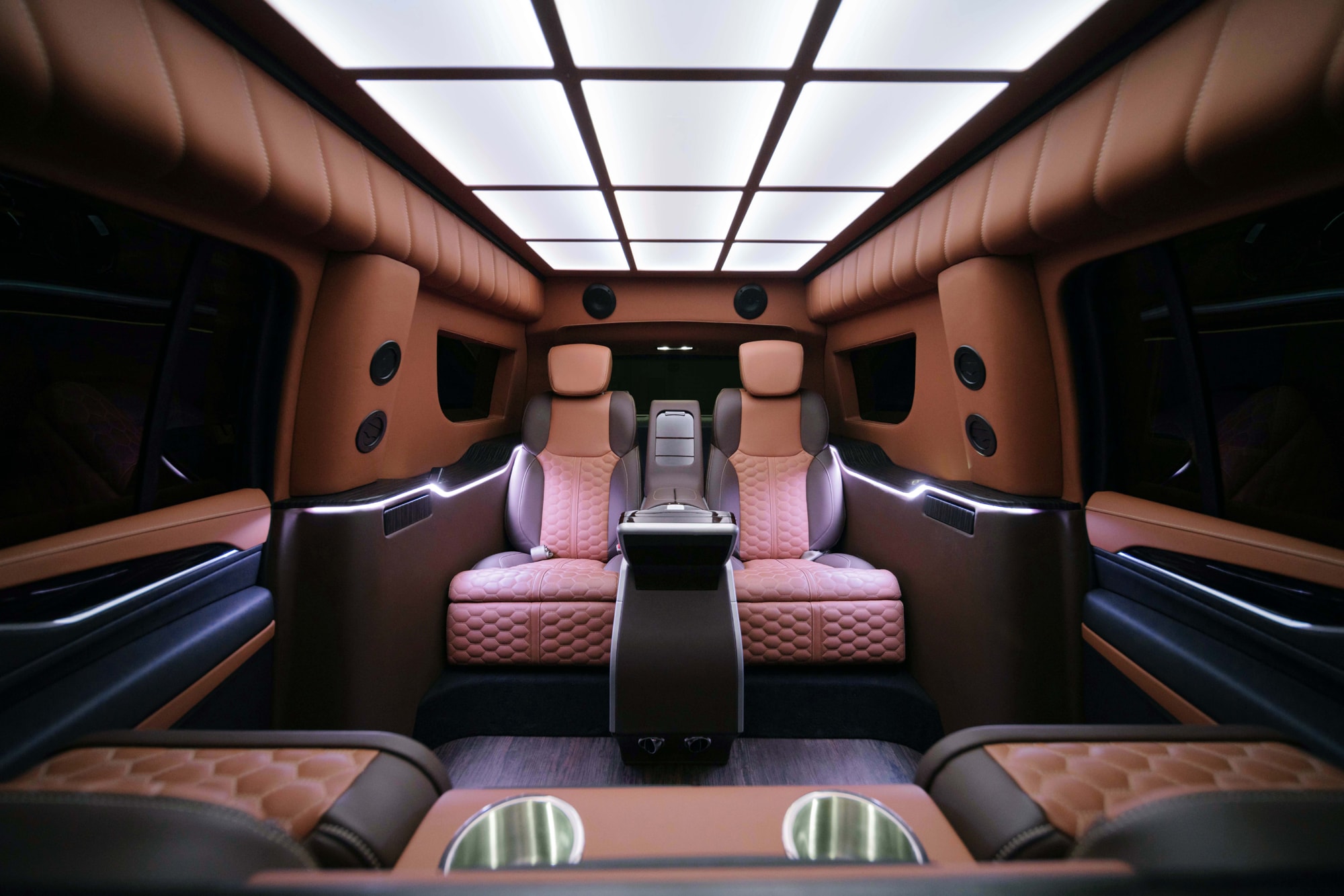 this-armored-escalade-protects-you-from-rifles-and-grenades-while-you-watch-tiktok_2.jpg