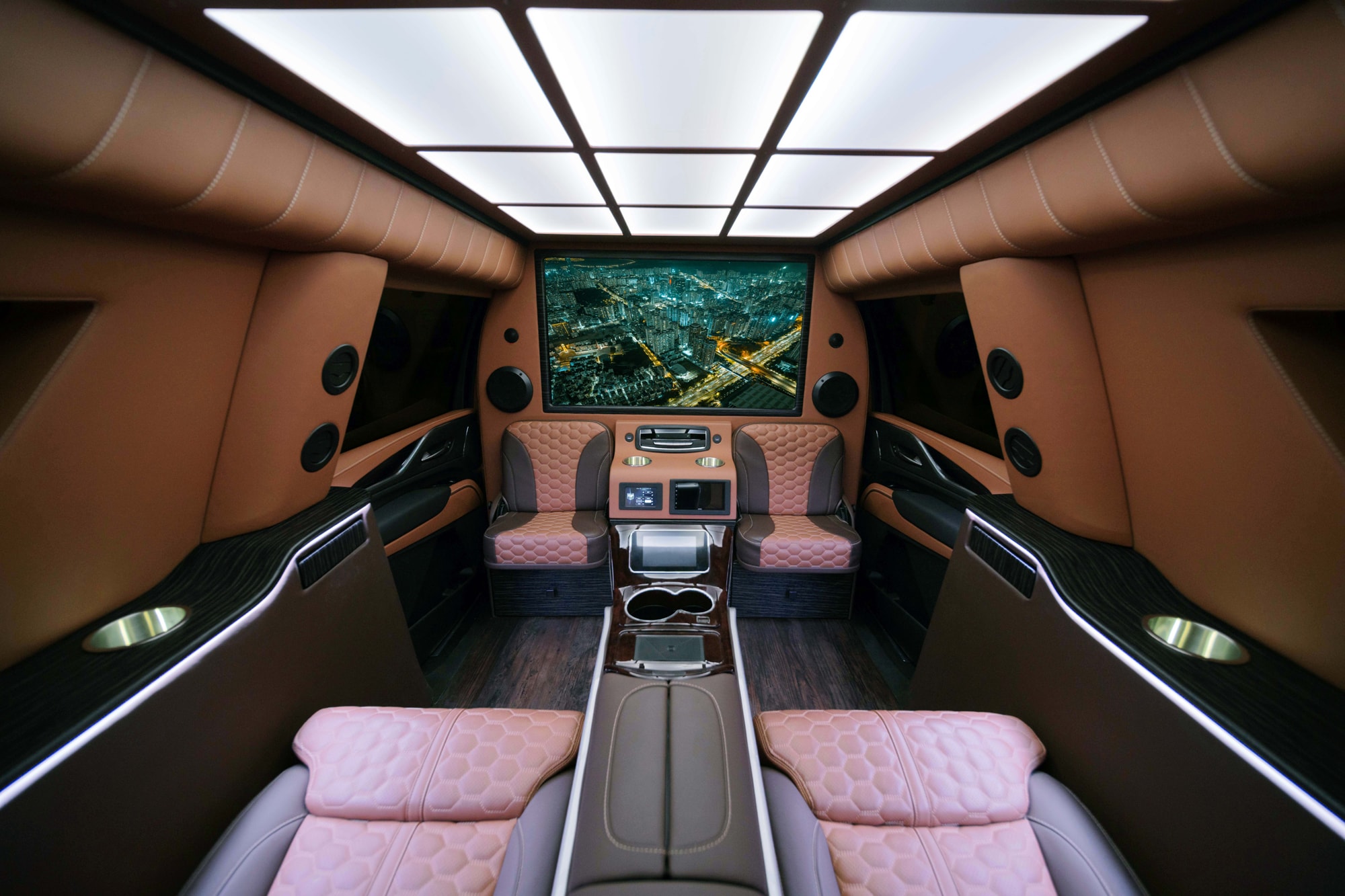 this-armored-escalade-protects-you-from-rifles-and-grenades-while-you-watch-tiktok_3.jpg