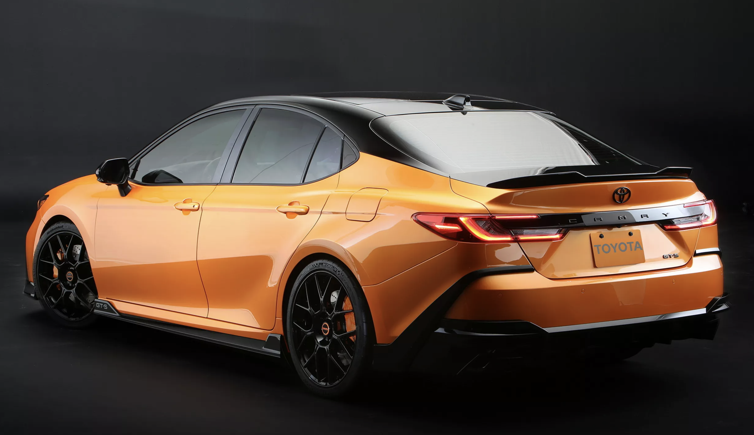 Toyota Camry 2025-10-25 lúc 08.09.41.png Toyota Camry 2025-10-25 lúc 08.09.41.png