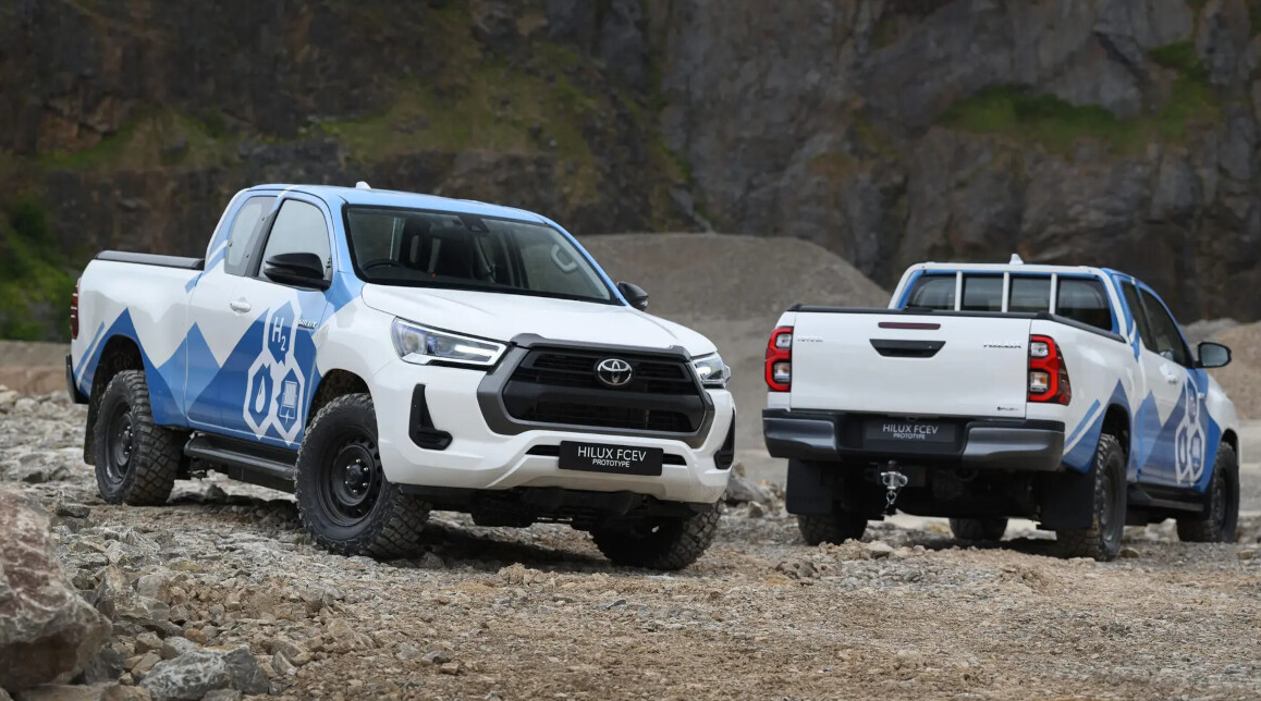Toyota Hilux  (2).png