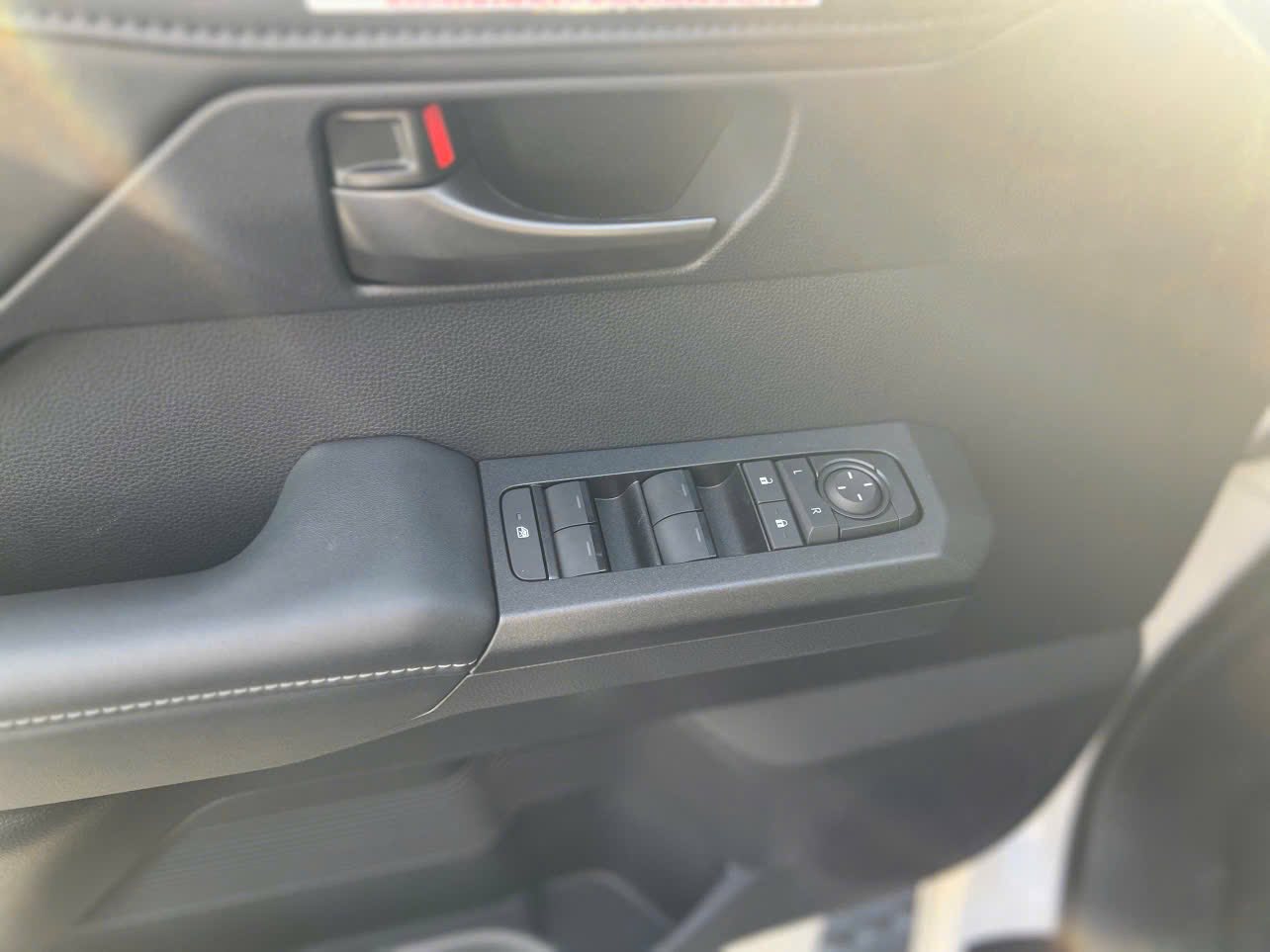 Toyota Hilux 2026 -7.jpg