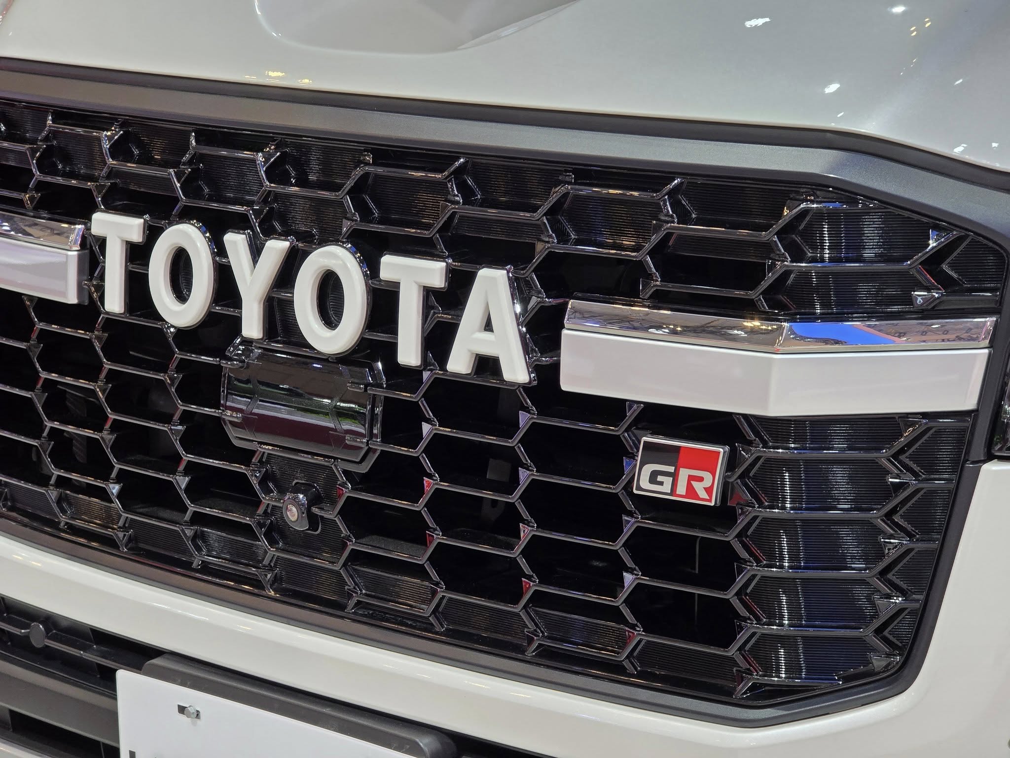 Toyota Land Cruiser 300 GR Sport 11.jpg Toyota Land Cruiser 300 GR Sport 11.jpg