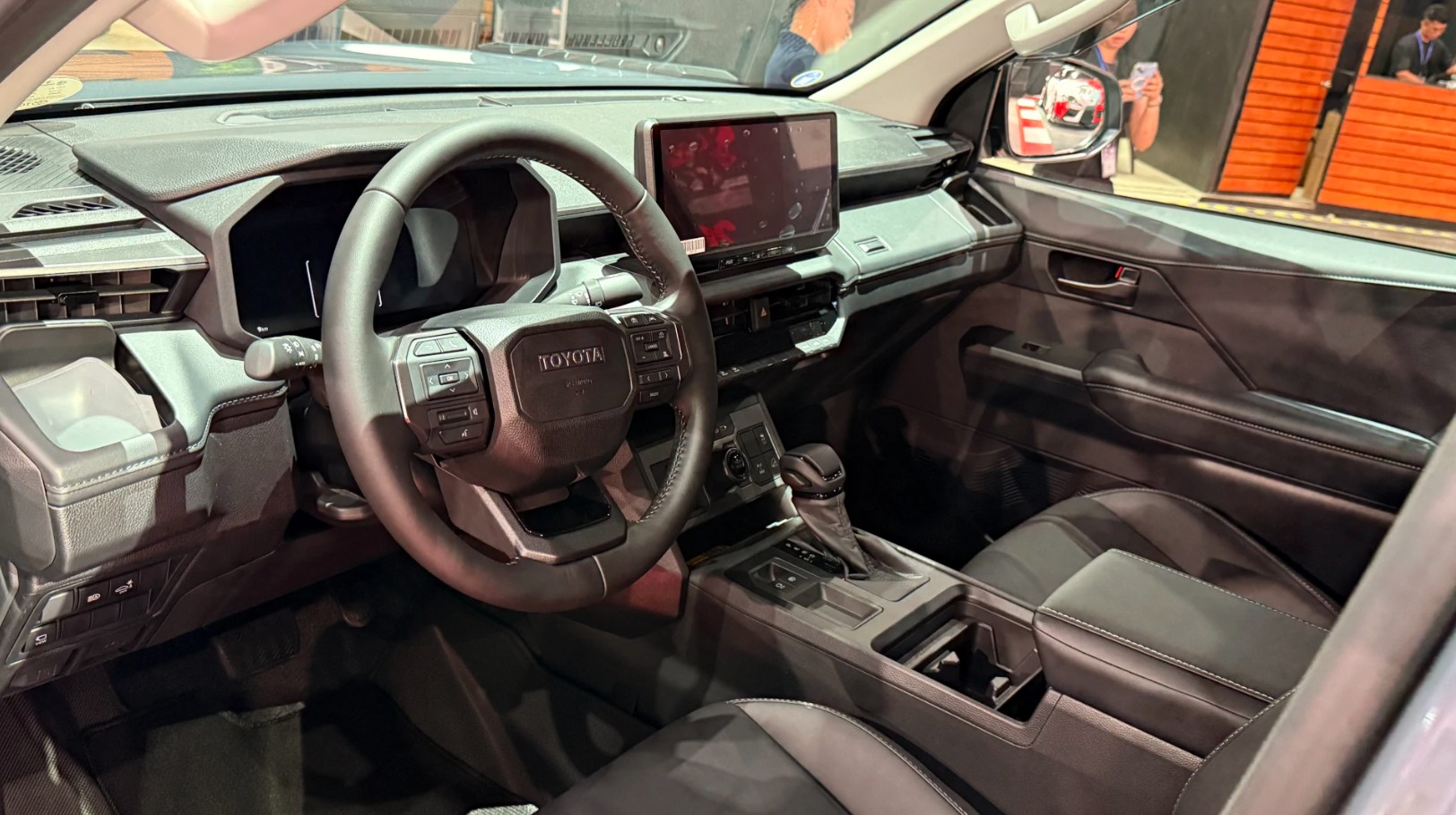 toyota-land-cruiser-fj-2026 3.jpg