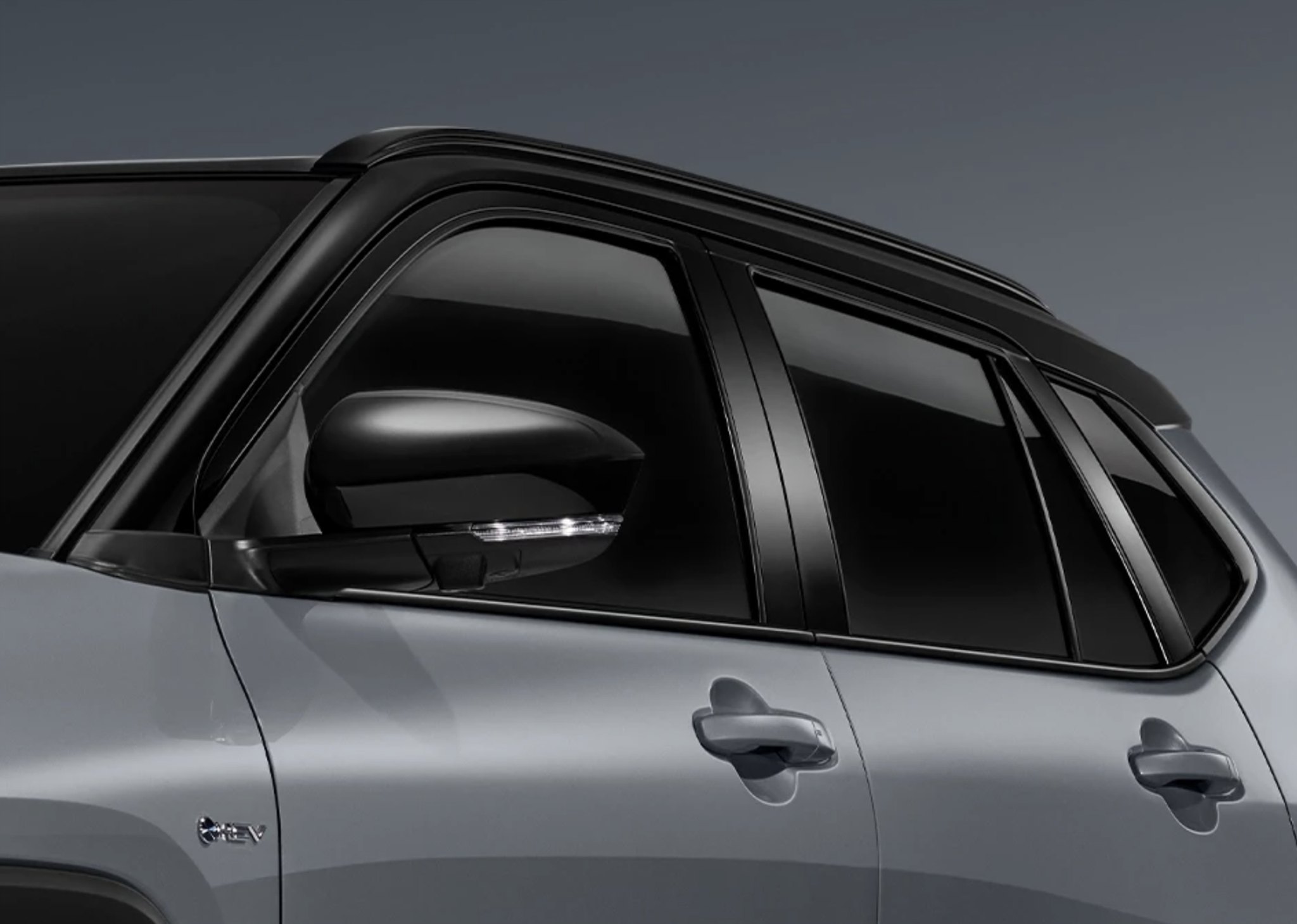 Toyota Yaris Cross HEV NightShade 7.jpg