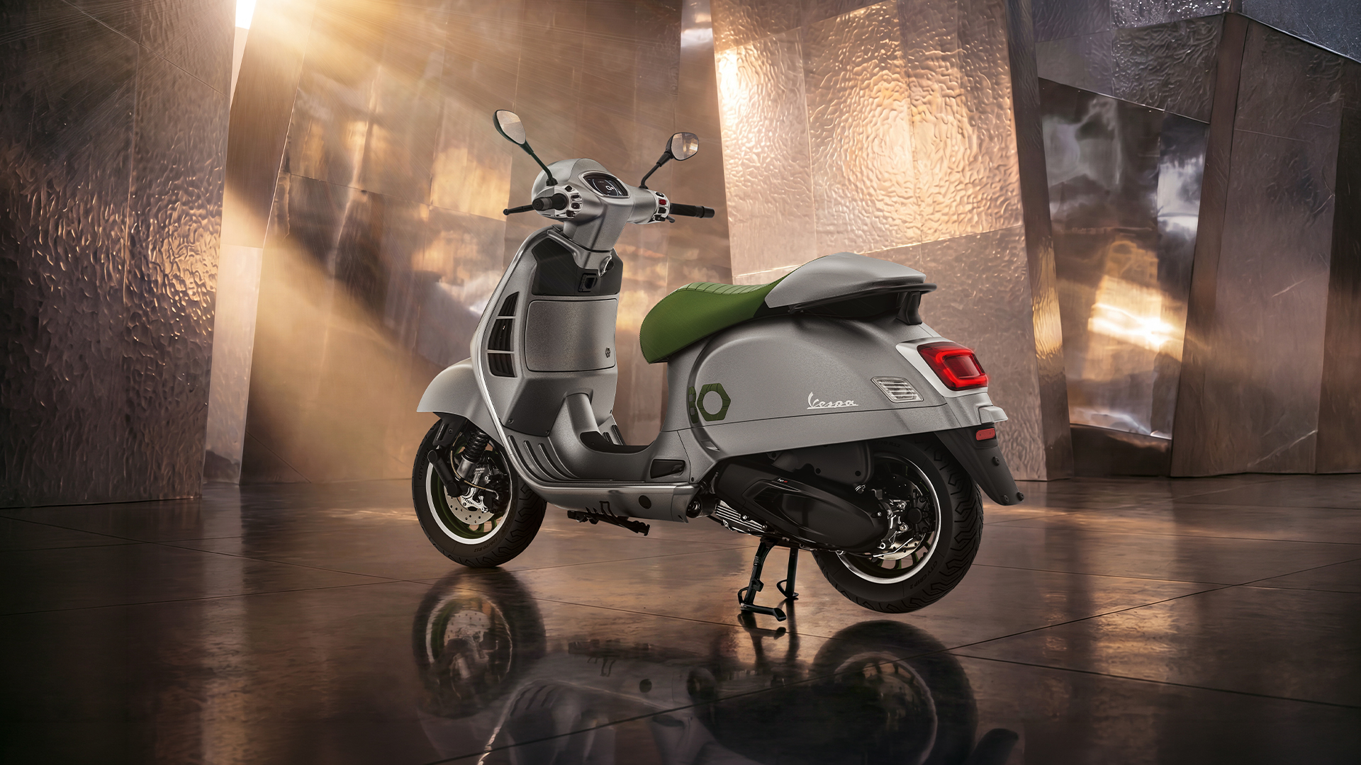Vespa 80_16_9_04.jpg