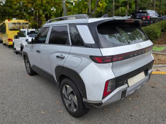 hyundai-venue-spotted-casper-ivory4.jpg