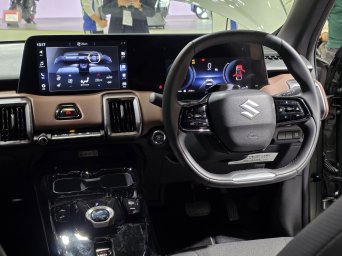 Suzuki e VITARA 8.jpg