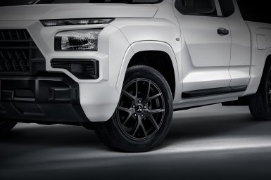 Mitsubishi TRITON 8.jpg