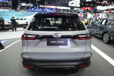 Toyota Yaris Cross HEV NightShade 2026 3.jpg