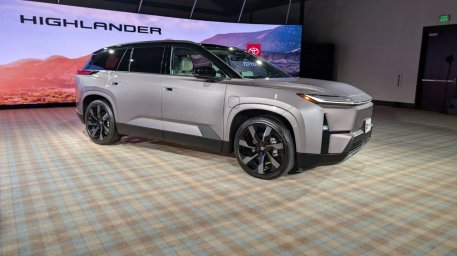 2027-Toyota-Highlander 2.jpg