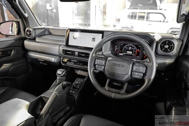 Toyota Land Cruiser FJ 2026 5.jpg