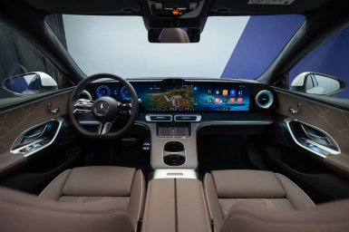 Mercedes-C-Class-Interiors-00010.jpg