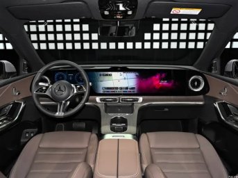 Mercedes-Benz GLC L EV 4.jpg