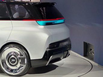 Robotaxi EVA Cab 4.jpg