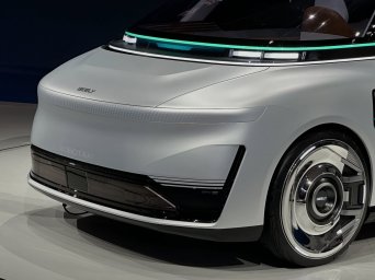 Robotaxi EVA Cab 5.jpg