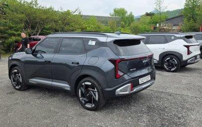 Kia Seltos Hybrid 4.jpg