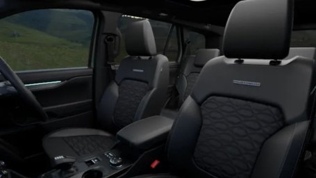 Ford Everest Platinum V6 2.jpg