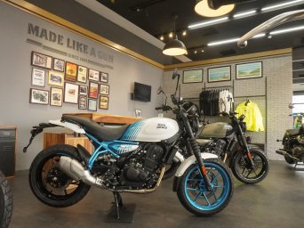 Royal Enfield  (2).JPG