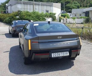 Hyundai Elantra 2027a2.jpg