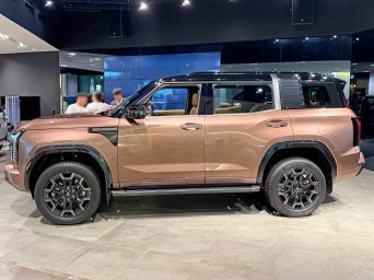 Mitsubishi Pajero -4.jpg