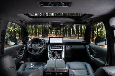 Toyota Land Cruiser 300 HEV 3.png