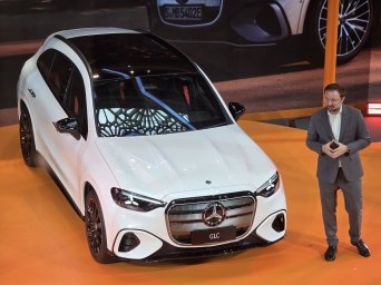 Mercedes-Benz GLC 300.jpg